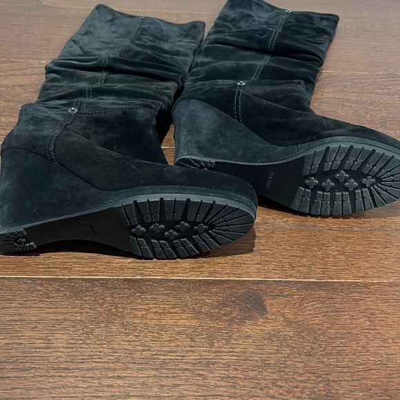 Prada Women’s Black Suede Slouch Pull on Boots Size 40/10 - Picture 6 of 13